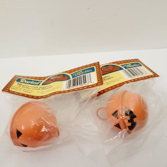 2 Vtg Darice Pumpkin Orange Jack-O-Lantern Halloween Jingle Bell 52 MM - Picture 3 of 4